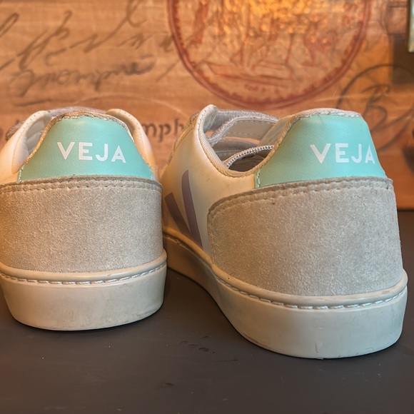 COPY - Veja V-12 - Picture 4 of 7